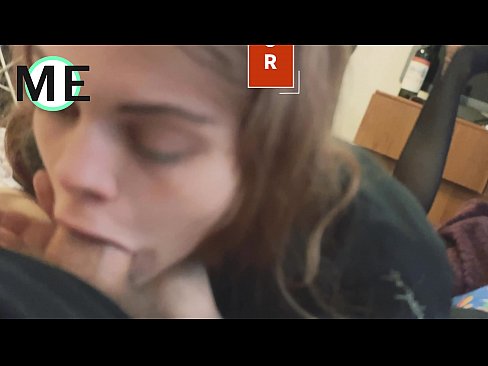 ❤️ Πούτσος στο λαιμό της, σκισμένο καλσόν και σκισμένα τακούνια ️❌ Βίντεο σεξ ❌️